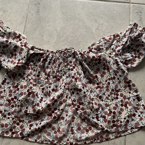 Volcom top - Picture 6 of 6